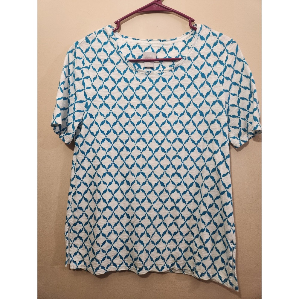 Chicos Blue White Geometric Ikat‎ Slub Knit Button Back Top Size 0 Small Womens
